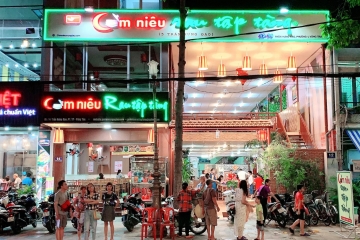 Cơm niêu Rau Tập Tàng